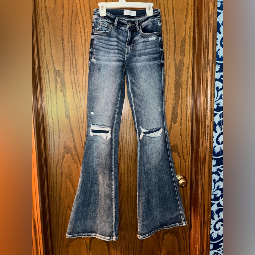 Flying monkey flare jeans!!!💕